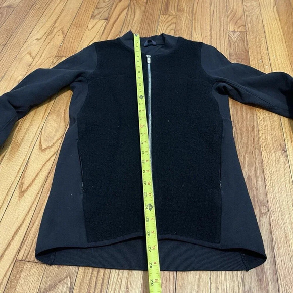 Lululemon Stand Out Sherpa Jacket‎ in Black Size 4 - Picture 9 of 10